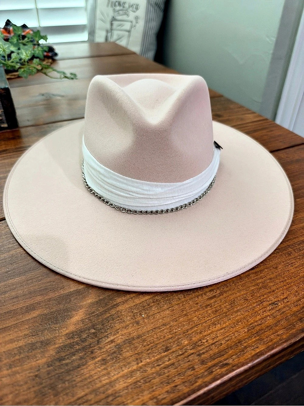 Stetson 100% Wool Wide Brim Hat in Powder Pink